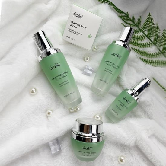 02c6406bd3a5be0fe854ba26ddcdb155_medium Hemp Seed Oil Hydrating Face Care Set Manufacturers,Professional Skincare Product Manufacturers - Image 2